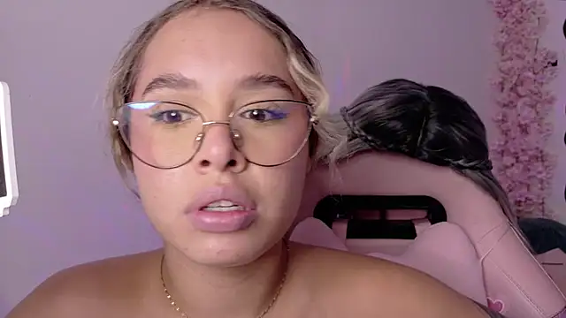 Haelycute stripchat live cam model