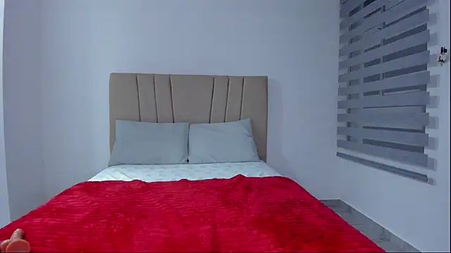 Natasha-28 stripchat live cam model