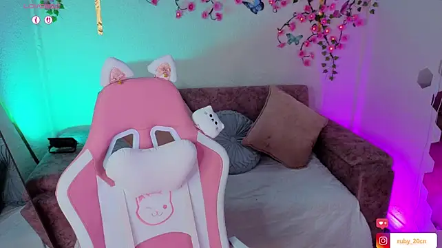 Ruby-conner2 stripchat live cam model