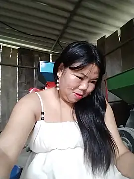 lusy-00 stripchat live cam model
