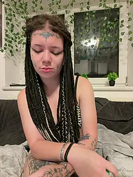 demonLamia stripchat live cam model