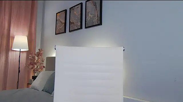 NicolSkye stripchat live cam model