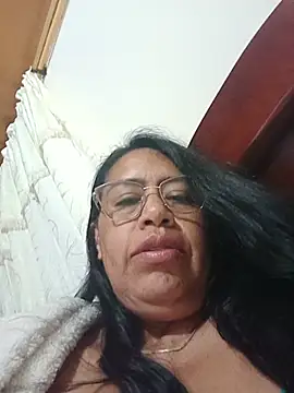 Emilif_ stripchat live cam model