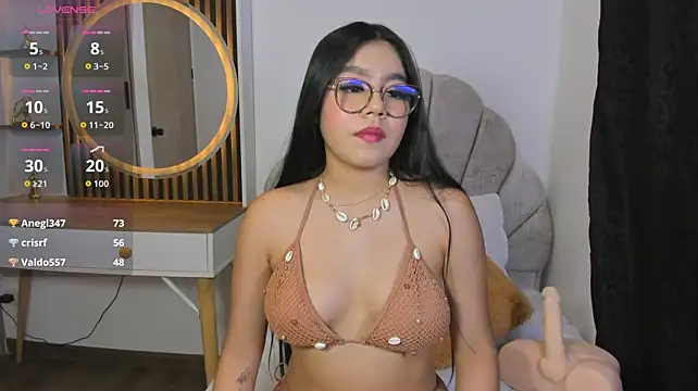 Mara_swan stripchat live cam model