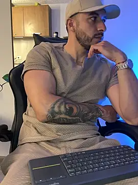 Daviid_owl stripchat live cam model