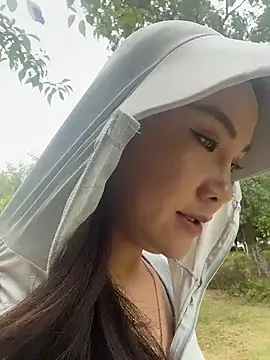 Yanyan-918 stripchat live cam model