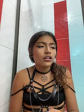 AMY-Wine stripchat live cam model