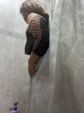 MiaAndrade stripchat live cam model