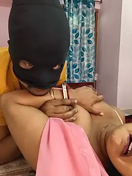 MUMTAJ-1 stripchat live cam model