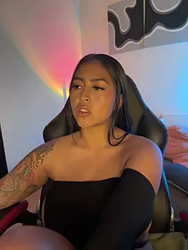 meganjames1 stripchat live cam model
