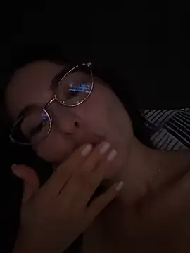 Coralinee_01 stripchat live cam model