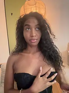 IamCrystal2 stripchat live cam model