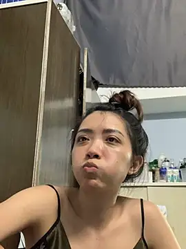 Minee1202 stripchat live cam model