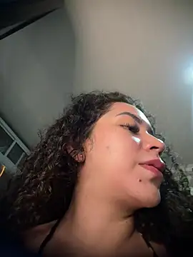 VictoriaaRose stripchat live cam model