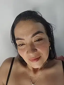 LuluDream stripchat live cam model