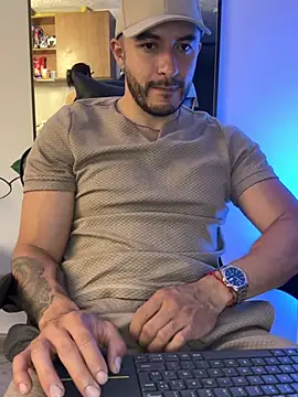 Daviid_owl stripchat live cam model