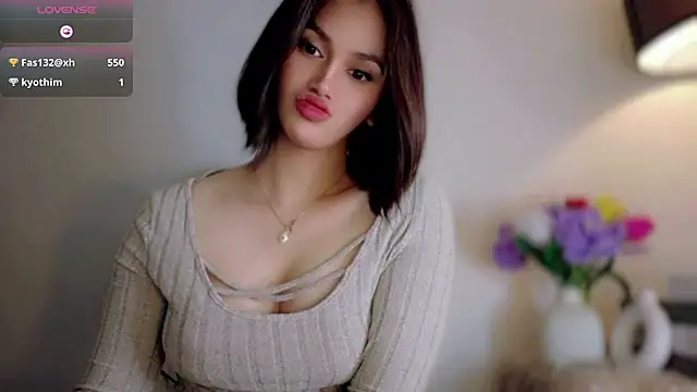 Anna_HollyDoll stripchat live cam model