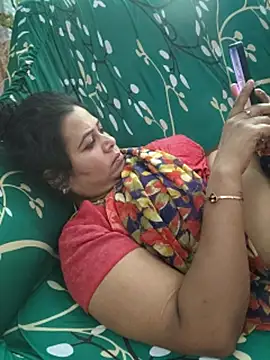 tamilaruvi stripchat live cam model