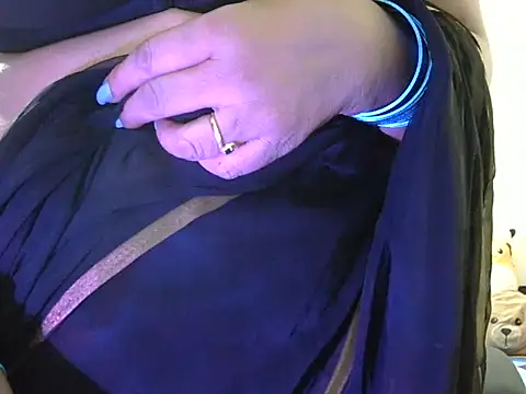 rakhi_1211 stripchat live cam model