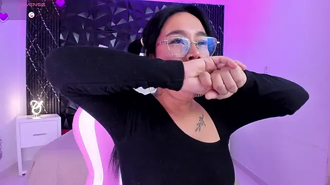 AnaiaClarck stripchat live cam model