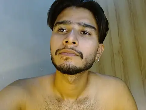 CoralN stripchat live cam model
