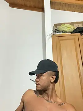 Apolo03_ stripchat live cam model