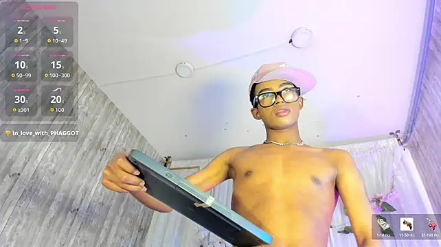 patrick_lovee1 stripchat live cam model