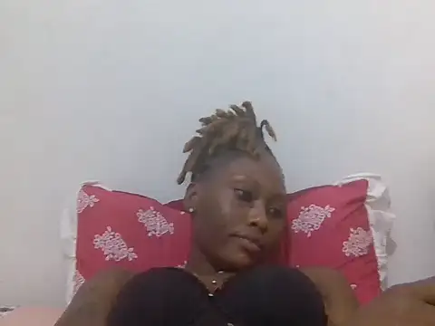 missprettydoll stripchat live cam model