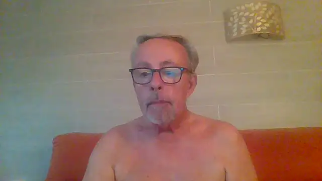 tuggy59 stripchat live cam model