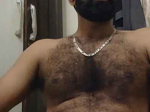 indianhairybull stripchat live cam model
