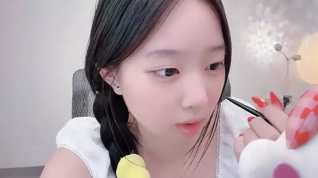 Yoyo33355 stripchat live cam model
