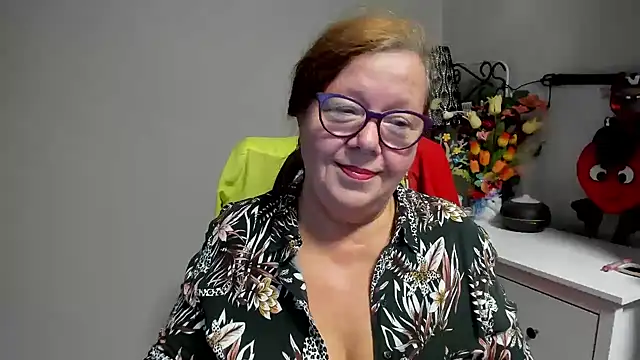 Adelewildx stripchat live cam model