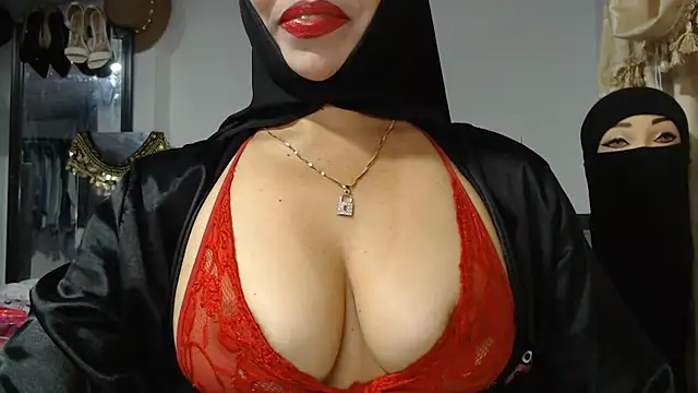 nadia__abaud stripchat live cam model