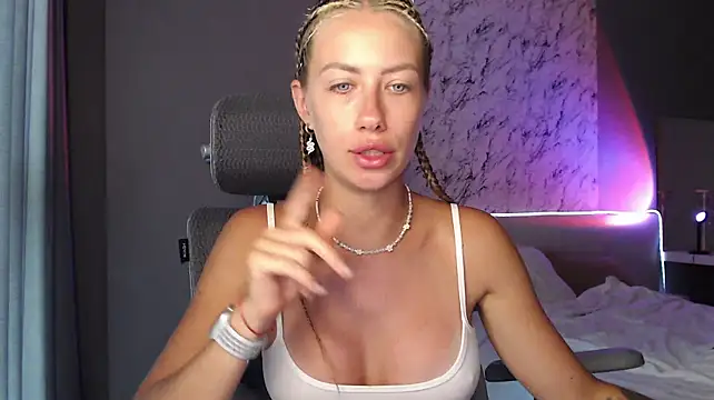 hailie_icon stripchat live cam model