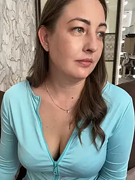 AnnaBri stripchat live cam model