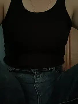Milk_Mom99 stripchat live cam model