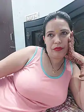 Poojabhabi101 stripchat live cam model