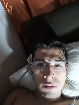 Tchutom stripchat live cam model
