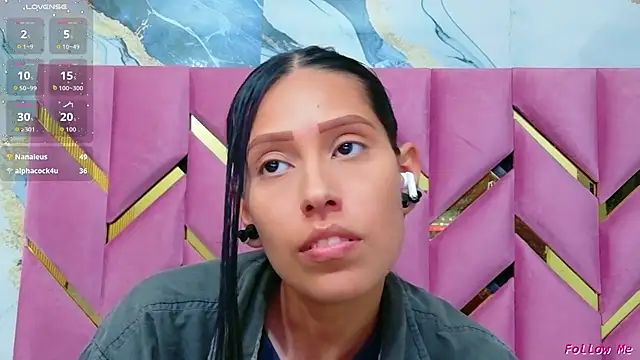 yourcuteneighbourr stripchat live cam model
