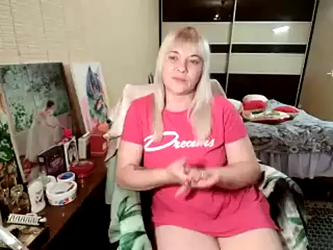 Lia_Laguna77 stripchat live cam model