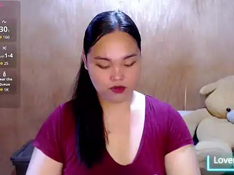 _Lylia stripchat live cam model