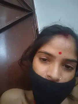 Simran_Love_143 stripchat live cam model