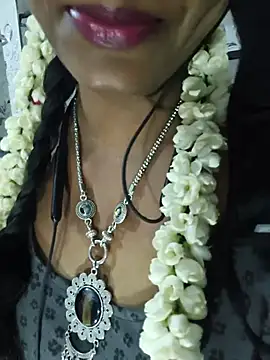 madhushree143 stripchat live cam model