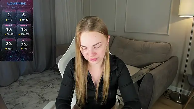 lolalitte stripchat live cam model
