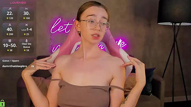 Lucy_Green stripchat live cam model