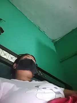 Hitrani56 stripchat live cam model