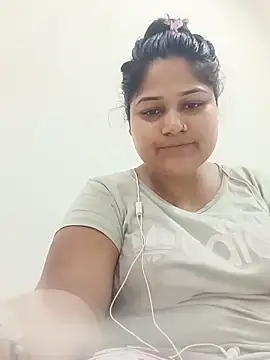 KissMeKavya stripchat live cam model