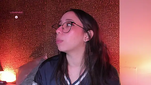Apartment28 stripchat live cam model