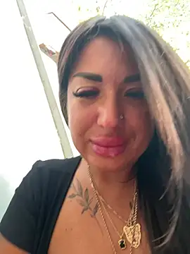 RuslanaXX stripchat live cam model