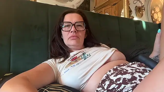 MrsMelia stripchat live cam model